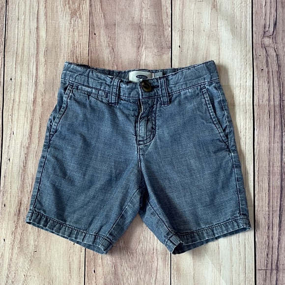 Old Navy Denim Toddler Shorts - Picture 2 of 9